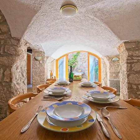 Charming Stone House Holiday home