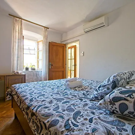 Holiday home Charming Stone House Selce